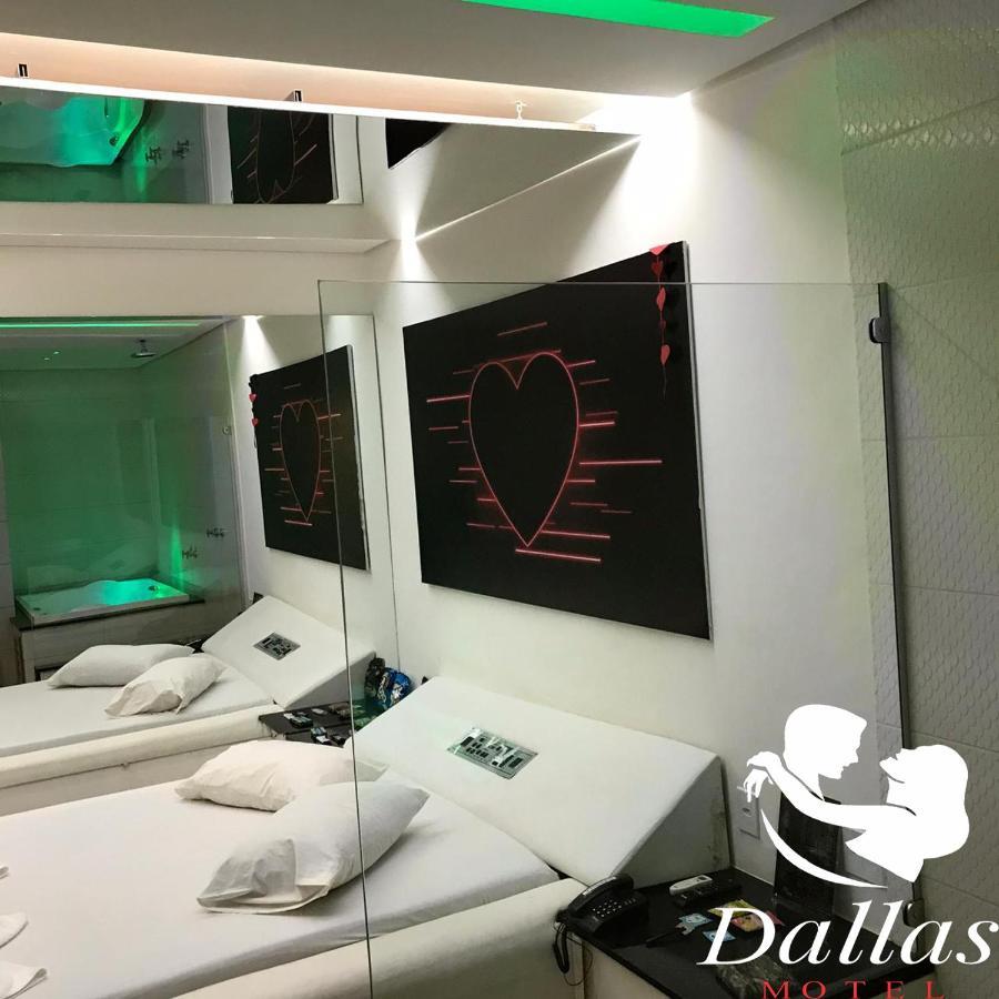 Dallas Motel Valparaiso de Goias المظهر الخارجي الصورة