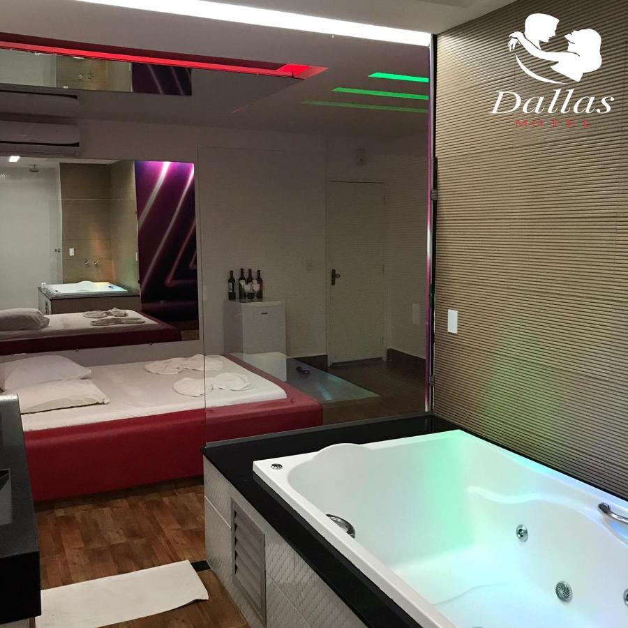 Dallas Motel Valparaiso de Goias المظهر الخارجي الصورة