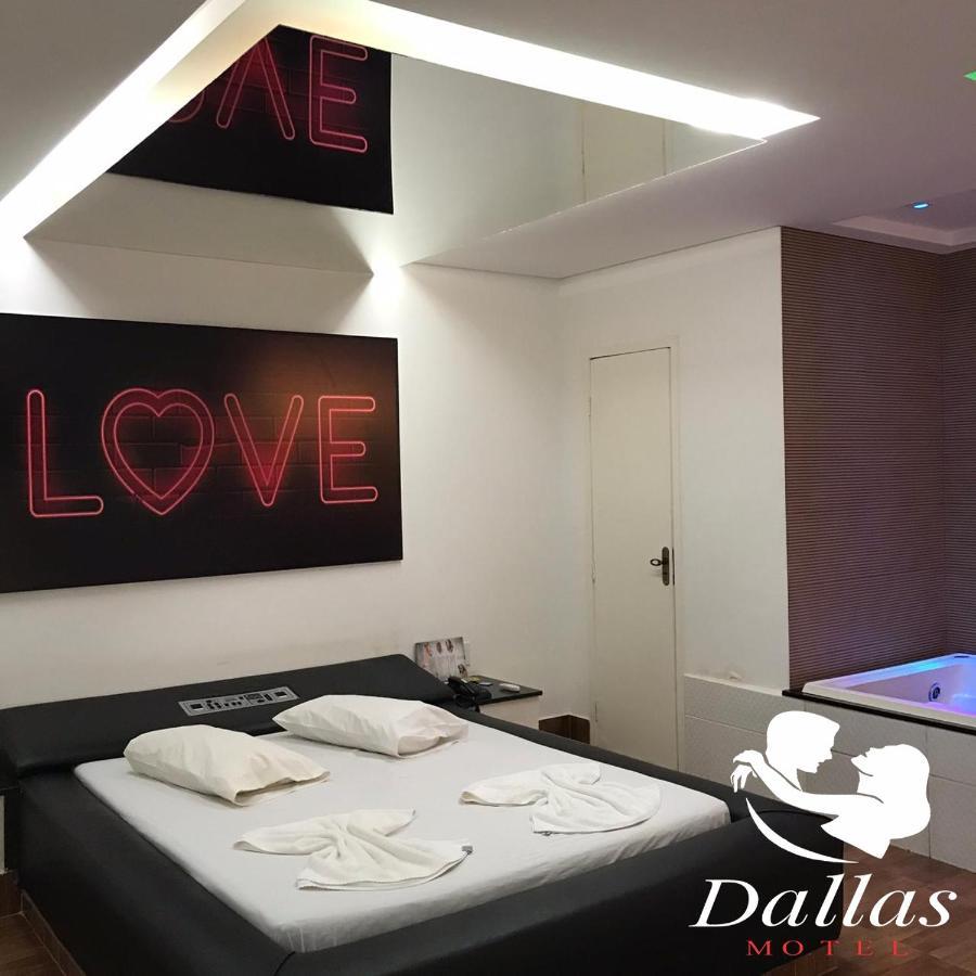 Dallas Motel Valparaiso de Goias المظهر الخارجي الصورة