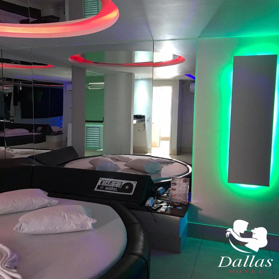 Dallas Motel Valparaiso de Goias المظهر الخارجي الصورة